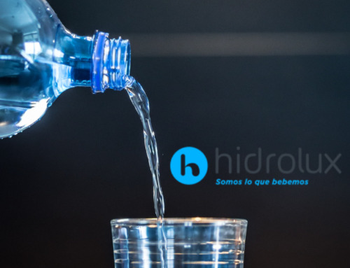 Cómo Ayuda a Nuestro Cuerpo Beber Agua Purificada