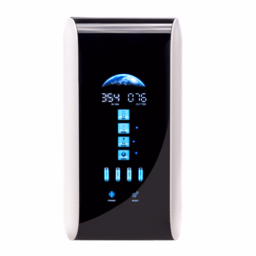 Botella de suplemento UltraDetox H2 con un fondo azul claro que simboliza pureza y agua. Aumenta la concentración de hidrógeno para el bienestar.